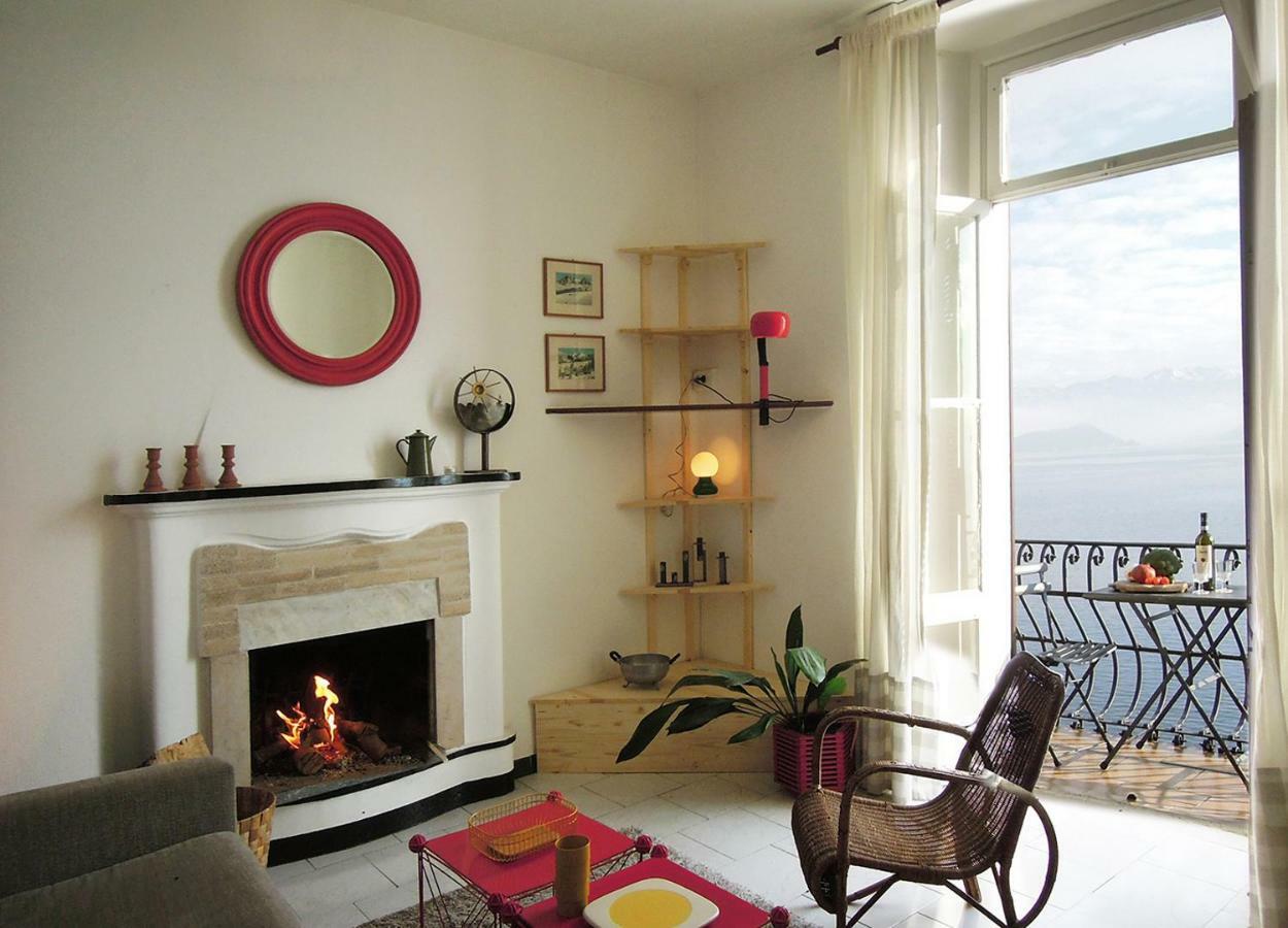 Charming House With Private Dock On Lake Como Argegno Exteriör bild
